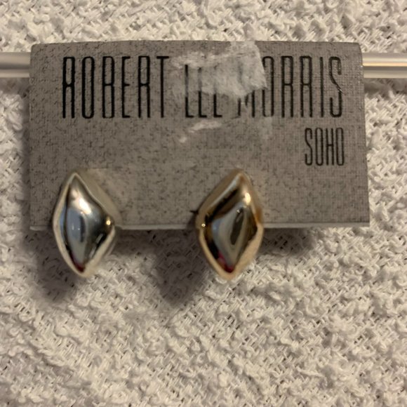 Robert Lee Morris SOHO silver-tone stud earrings. 3/8" long x 1/2" wide. (35) - Picture 2 of 3
